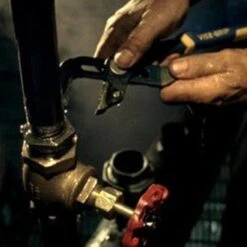 IRWIN® 4935095 - Vise-Grip™ GrooveLock™ 8" Straight Jaws Multi-Material Handle Push Button Ratcheting Tongue & Groove Pliers -Irwin 4935095 3 1