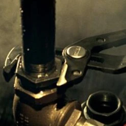 IRWIN® - Vise-Grip™ GrooveLock™ Straight Jaws Multi-Material Handle Push Button Ratcheting Tongue & Groove Pliers -Irwin 4935095 5